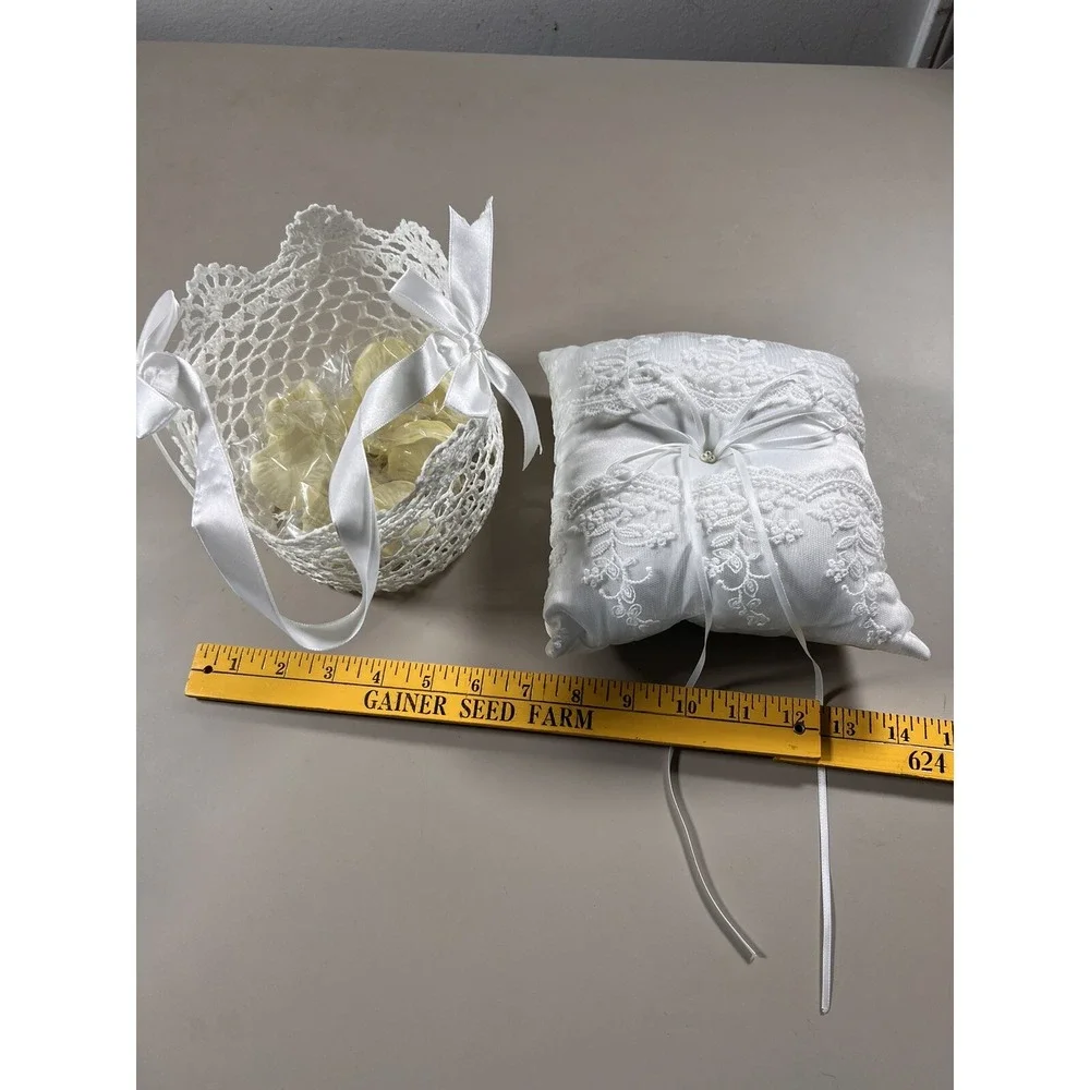 Bridal Flower Girl Basket Crochet Floral Petals‎ Ring Bearer Pillow White New